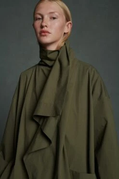 Soeur MANTEAU ALBATROS -Soeur 02 022 ALDA ALBATROS ALISSIO ANEMONE ANDRA 0123