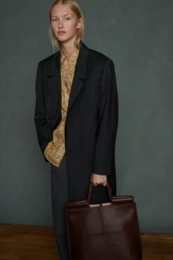 Soeur CHEMISE MARIA -Soeur 03 002 PRESTON MARIA AVRIL ALCESTE AMALFI 0042