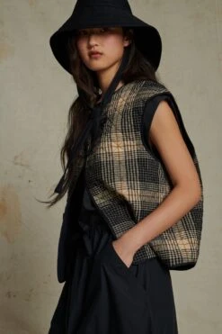 Soeur CHAPEAU ANTALYA -Soeur 04 003 AGADIR AMANDA ANEMONE ASTREE ANTALYA 0035 2c16c815 6d82 40f7 8117 b2c1fc377dd2